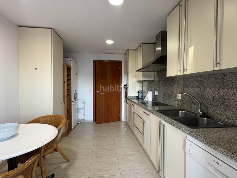 Foto 3e8378c5-40d2-4a84-a697-32d1d92347c6. Location attique avec chauffage parking piscine dans Sitges