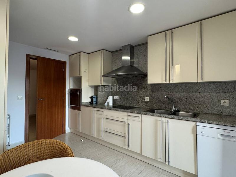 Foto 8be051bb-4b8f-49bd-be2b-e0e0f3089ba3. Location attique avec chauffage parking piscine dans Sitges