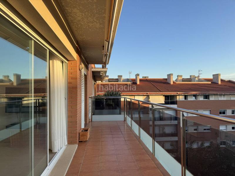 Foto e36ed666-7051-4922-a92e-7aa02478d472. Location attique avec chauffage parking piscine dans Sitges