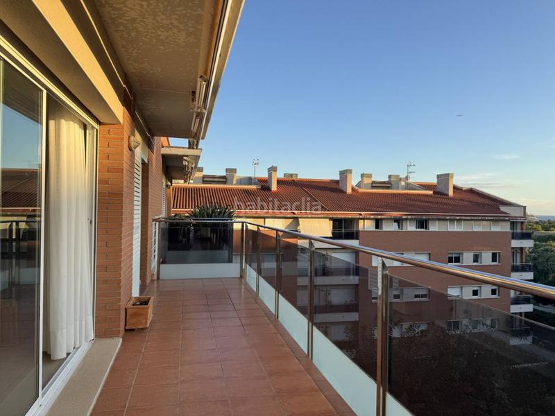 Foto eddba45a-96b9-46b4-af38-7996d1cf5450. Location attique avec chauffage parking piscine dans Sitges