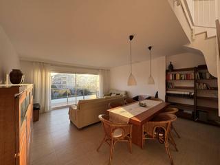 Miete Dachwohnung in Can Pei. Ático con grandes terrazas, gran plaza de aparcamiento, piscina