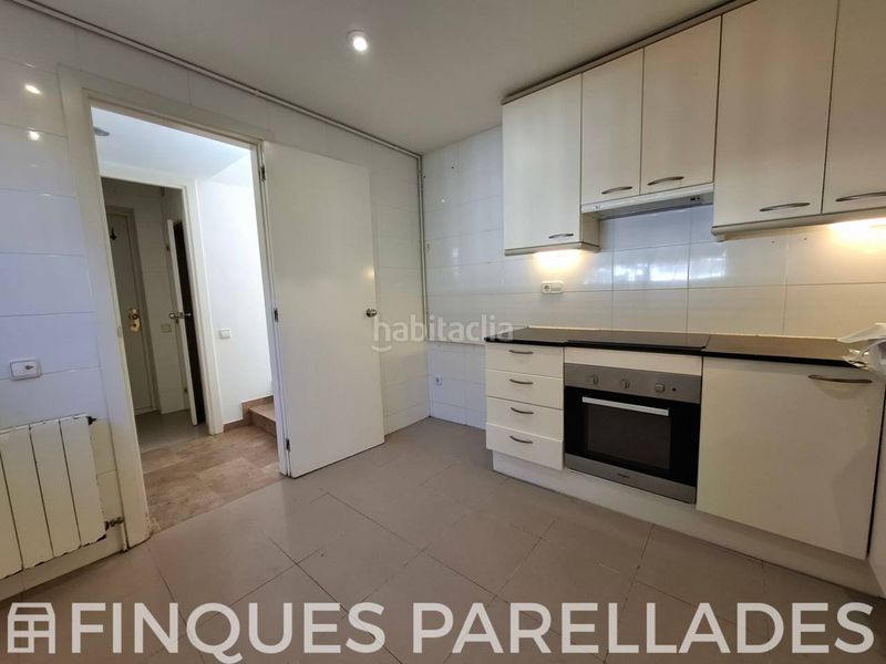 Foto 9884813a-63e9-4ec4-9266-0f0a09bfd14f. Casa aparellada amb calefacció aparcament a Can Girona - Terramar - Vinyet Sitges