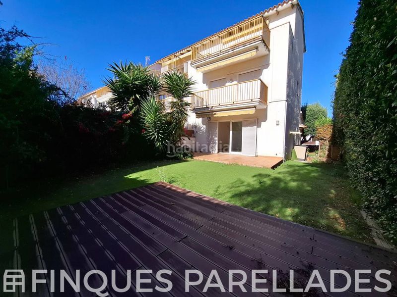 Foto a98e580b-0cbc-4e02-ab74-d1da8f0e873d. Casa aparellada amb calefacció aparcament a Can Girona - Terramar - Vinyet Sitges