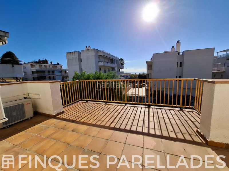 Foto c14dfd4d-76a6-4b29-9754-e1c4c3ba5cda. Casa aparellada amb calefacció aparcament a Can Girona - Terramar - Vinyet Sitges