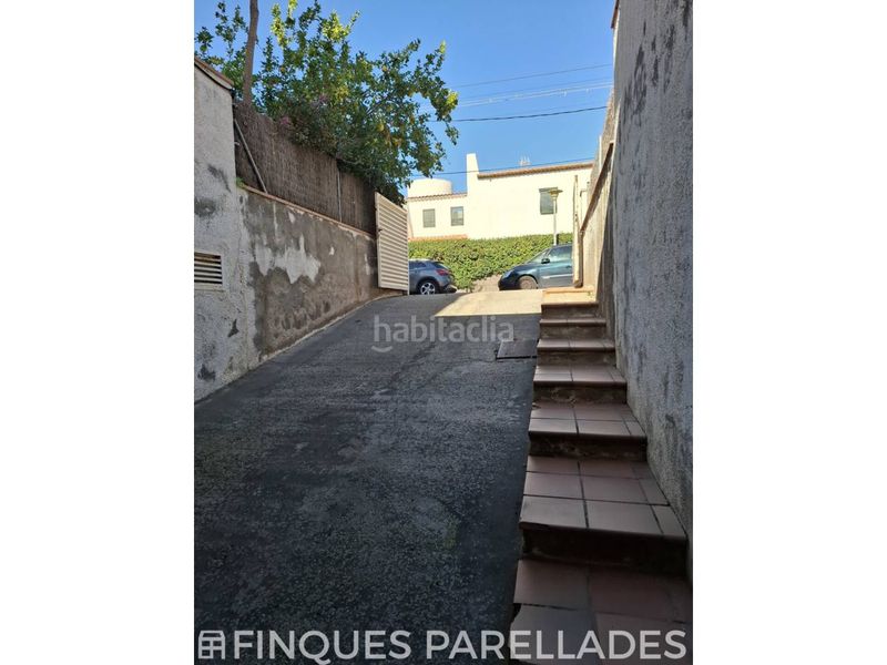 Foto e8adee72-66f6-41cd-92bf-d13b48c99be1. Casa aparellada amb calefacció aparcament a Can Girona - Terramar - Vinyet Sitges