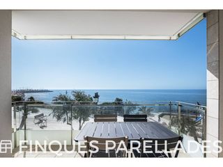 Pis a Aiguadolç - Sant Sebastià. Precioso primer piso de lujo con espectaculares vistas al mar en