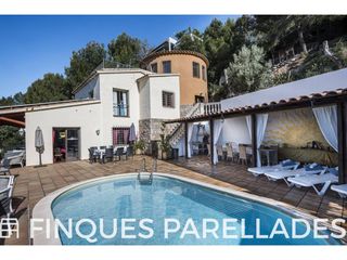 Casa en Levantina - Montgavina - Quintmar. Exclusiva casa en venta en la levantina, sitges  vistas preciosa
