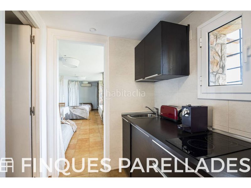 Foto 11200e5e-b7e1-4106-8894-a8899cd4acb8. Casa amb aparcament piscina a Levantina - Montgavina - Quintmar Sitges