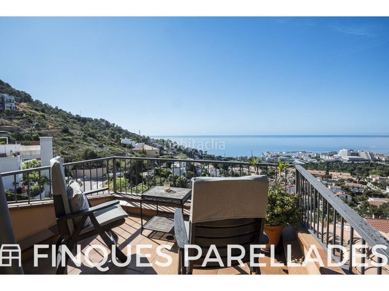 Foto 35ebfabc-70fe-4622-b1f8-d0e6856a6894. Casa amb aparcament piscina a Levantina - Montgavina - Quintmar Sitges