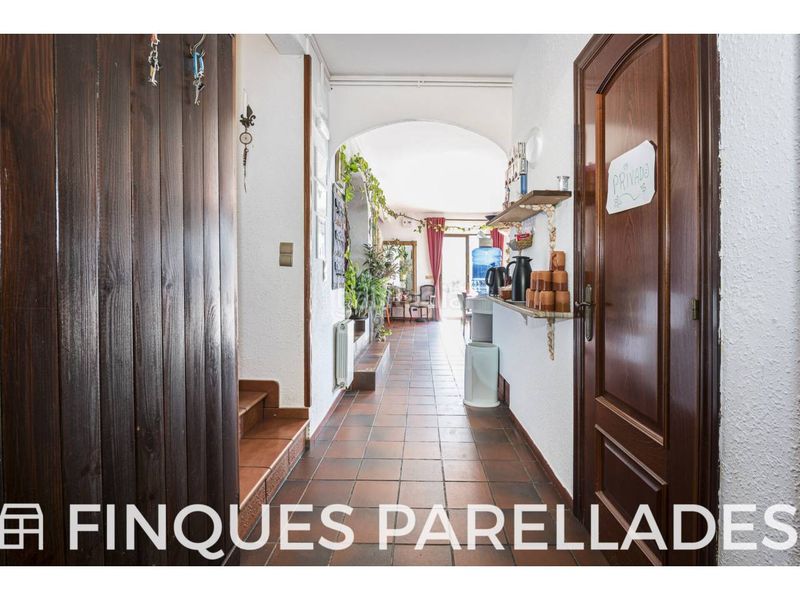 Foto 4a4ea641-9910-44ae-adb2-db318c6cc3b9. Casa amb aparcament piscina a Levantina - Montgavina - Quintmar Sitges