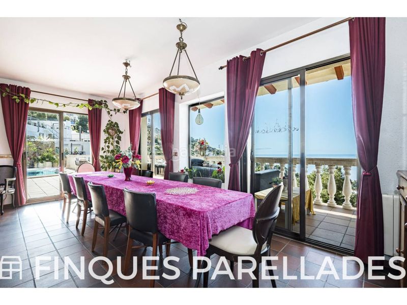 Foto 4ac1c891-68e5-4cc4-b6b8-e3a1bc174594. Casa amb aparcament piscina a Levantina - Montgavina - Quintmar Sitges