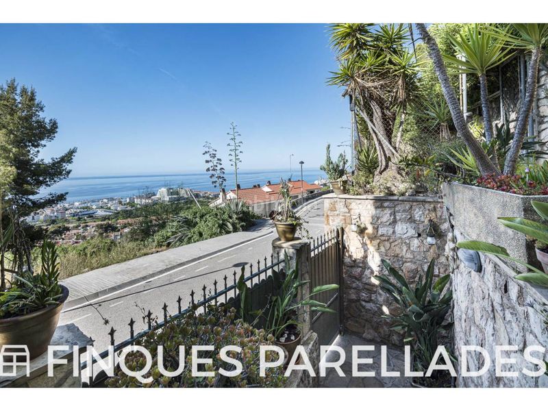 Foto 70ded0f6-ac62-4334-855c-46e0c6bee95a. Casa amb aparcament piscina a Levantina - Montgavina - Quintmar Sitges