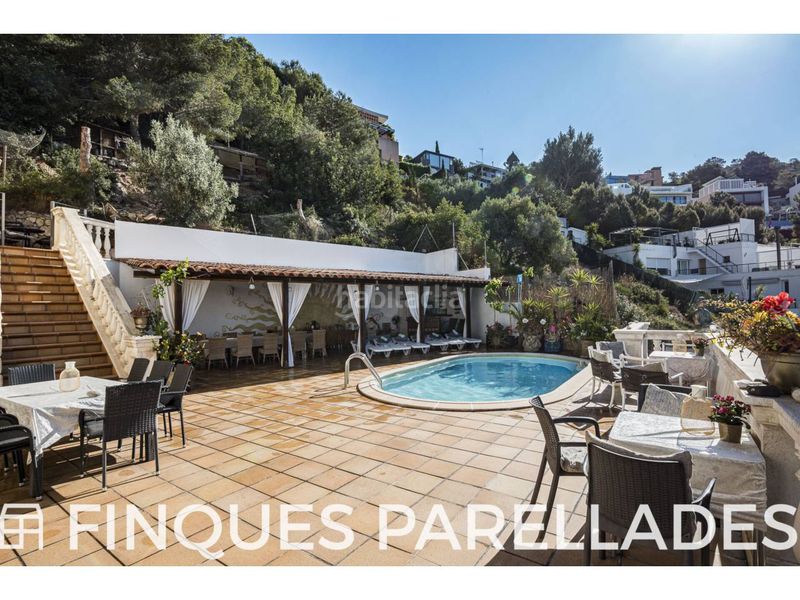 Foto b5a006c0-3f2f-4499-8285-30dae628b3c7. Casa amb aparcament piscina a Levantina - Montgavina - Quintmar Sitges