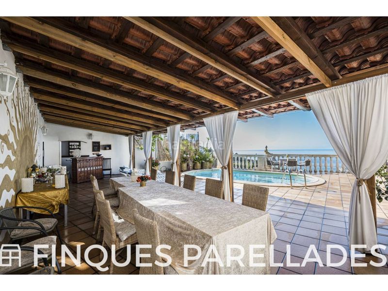 Foto cdf1eea2-87be-4060-b939-37ae64cbf4bb. Casa amb aparcament piscina a Levantina - Montgavina - Quintmar Sitges
