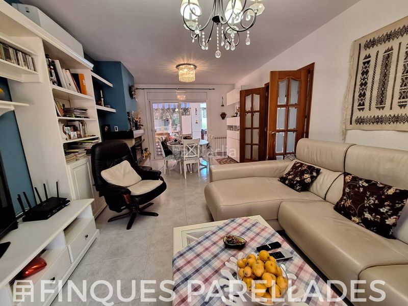 Foto 4fc00487-cdf8-4f2a-a844-d27343104a7a. Casa amb calefacció aparcament piscina a Olivella