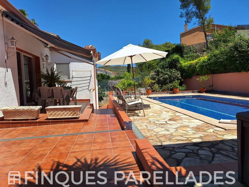 Foto a6679d9c-ade3-42d0-8cd6-8256f8a0f469. Casa amb calefacció aparcament piscina a Olivella