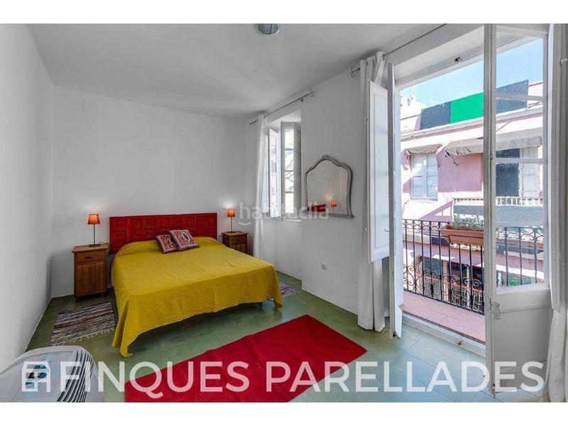 Foto be7005e9-9be9-4b2d-bed1-d7843c53c7e2. Edifici a Centre Sitges