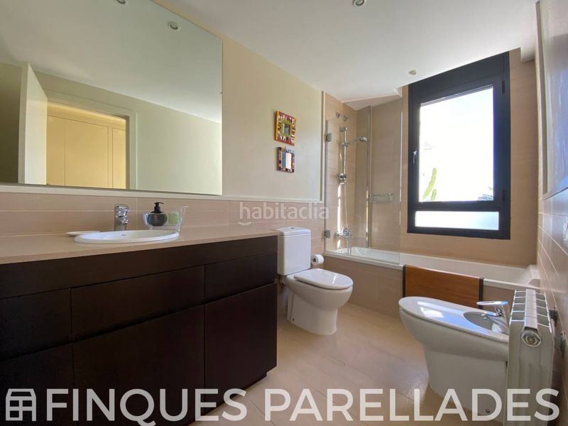 Foto b576747e-630b-4706-b9d9-b71ddb53a26c. Casa amb calefacció aparcament piscina a Can Pei Sitges