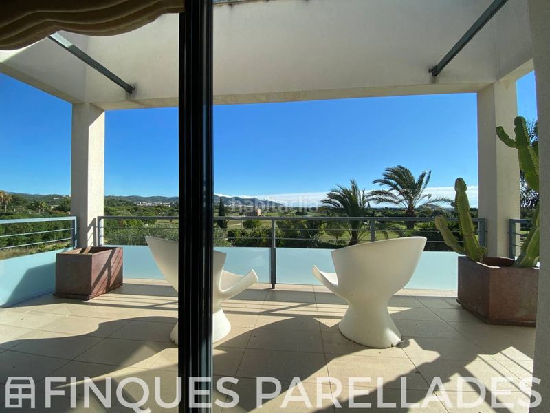 Foto cf0b73fd-ea66-44e1-a23d-5fad8f42469e. Casa amb calefacció aparcament piscina a Can Pei Sitges