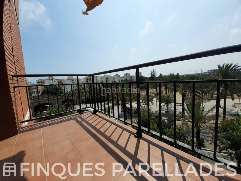 Foto 088b886a-b810-4813-8e92-437b63b45d2e. Pis a Ametllers - Poble Sec Sitges