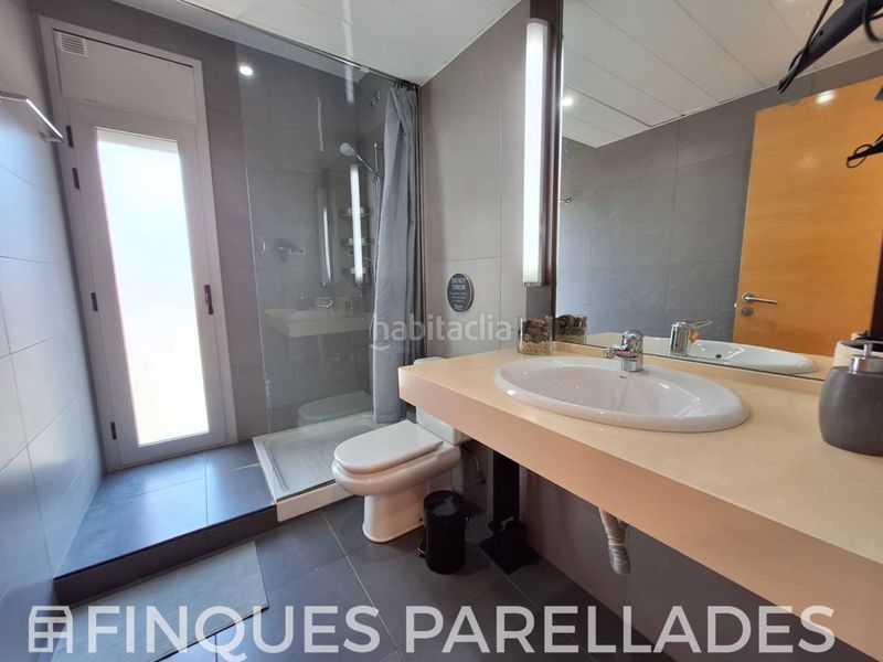 Foto 4d035322-48da-4ac1-bc3c-4b7045c7b563. Casa amb aparcament piscina a Canyelles