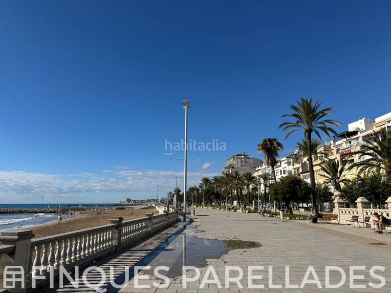 Foto a2cbcded-860c-4227-9d40-cd9ce7cdbbe8. Traspàs local comercial a Centre Sitges