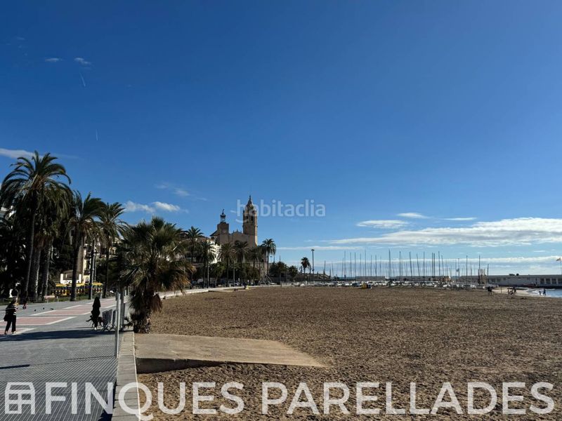 Foto b17943d5-08fe-4268-b6e5-342f574cd244. Traspàs local comercial a Centre Sitges