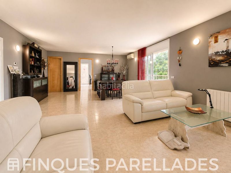 Foto 4cd4c0af-f143-4cd3-869d-2e9ea8856000. Casa amb calefacció aparcament piscina a Canyelles