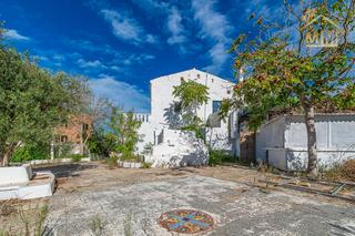 Edificio en Carrer sant josep 27. Propiedad en es castell en venta