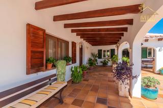 Xalet a Alaior Poble. Chalet en zona tranquilar con piscina y jardin