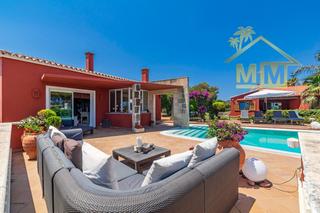 Chalet en Carrer llevant de punta prima 24. Chalet en punta prima con vistas al mar