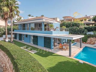 Xalet a Cala Llonga-Sa Mesquida. Chalet en cala llonga con vistas al mar y piscina y garaje