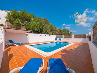 Chalet in Carrer de donzella enamorada 7. Chalet en binibeca con jardin y piscina y vistas al mar