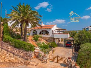 Xalet a Carrer de donzella enamorada 7. Chalet en binibeca con jardin y piscina y vistas al mar