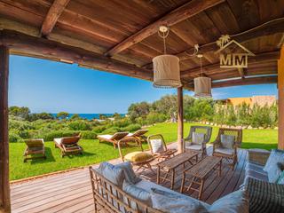 Xalet a Carrer de llevant 31. Chalet en binisafua con vistas al mar vigilancia 24/7 picina jar