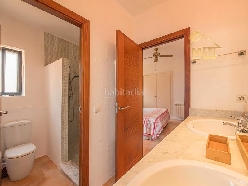 Foto ebfd95cb-00f1-42f1-9187-a8f997fb40f4. Chalet en carrer de llevant 31 chalet en binisafua con vistas al mar vigilancia 24/7 picina jardin en Sant Lluís