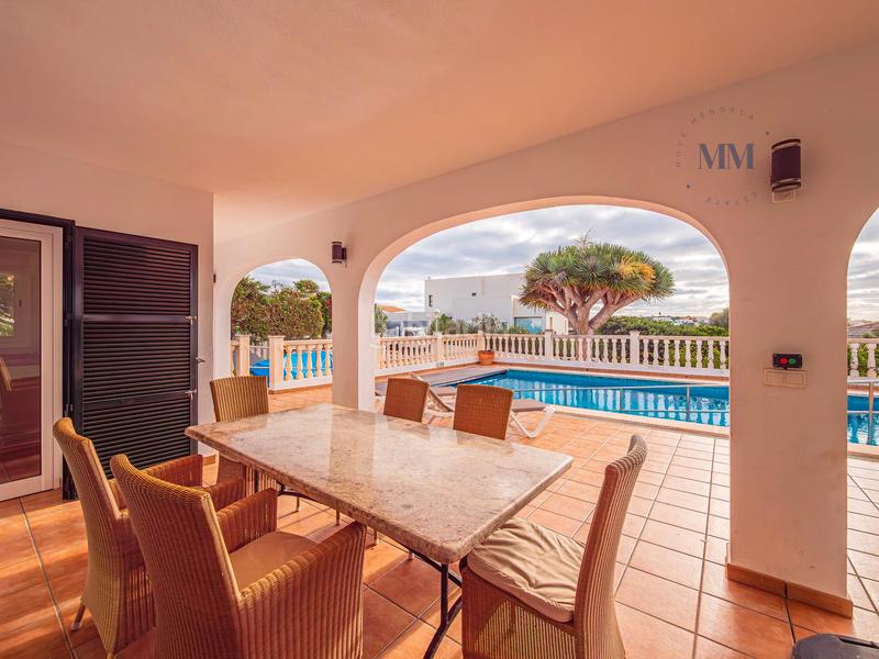 Foto 2242277b-5517-4817-8312-a8852fbf0d5e. Chalet mit heizung parking pool in Cala Llonga-Sa Mesquida Maó