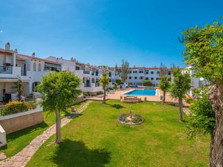Apartament a Avinguda mercadal, de 465. Apartamento con licencia turística y piscina comunitaria en vent