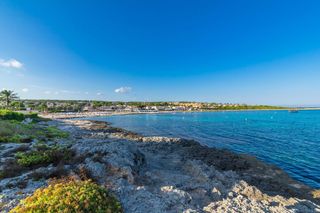 Chalet in Carrer de mar blava 2bi. Chalet en venta en punta prima, menorca