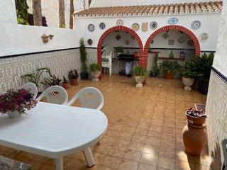 Maison à Carrer de santa caterina 14. Casa con garaje cerca del centro de mahón