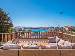 Xalet a Cala Llonga-Sa Mesquida. Impecable chalet con vistas al mar