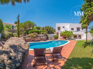 Xalet  Carrer tramuntana. Impresionante villa con piscina en santa ana