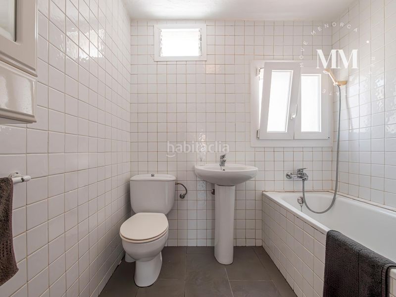 Foto e377da17-db2e-410e-bcf2-691077ebc65a. Casa pareada en exclusiva, vivienda única frente al mar en sa mesquida en Maó / Mahón