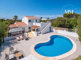 Chalet  Camí de trebaluger 70. Villa reformada con piscina en trebalúger