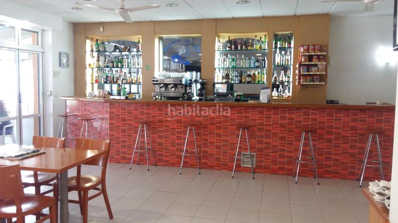 Foto 401b773c-593e-45ef-b567-bf0d497c0e20. Lloguer local comercial amb calefacció a Avinguda Catalunya Palamós