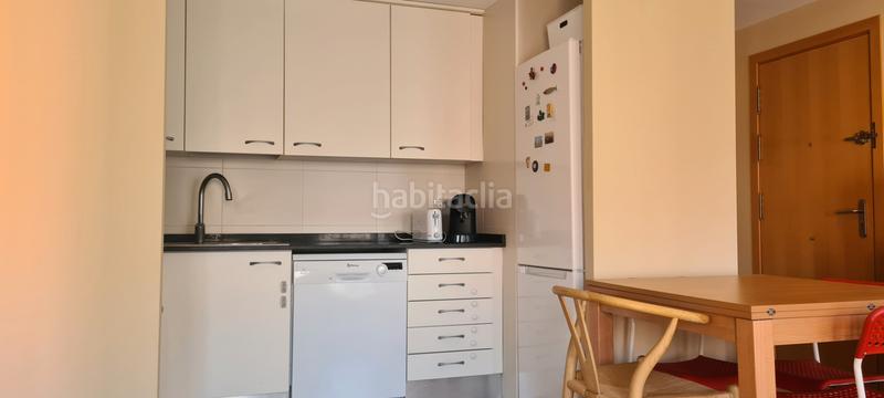 Foto bc8f1516-bb6b-45dd-878e-5550c295b7ff. Apartamento en venta, bonito y soleado en el centro . en Palamós