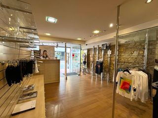 Business premise in Centre. En venta en la calle cervantes de palamós: en pleno centro comer