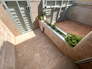 Casa a schiera in Centre. En venta en palamós: con terrazas, patios, garaje…
