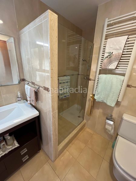 Foto faa13a12-8856-4d9d-b47f-71e5671c2ff3. Casa adossada amb calefacció aparcament a Centre Palamós