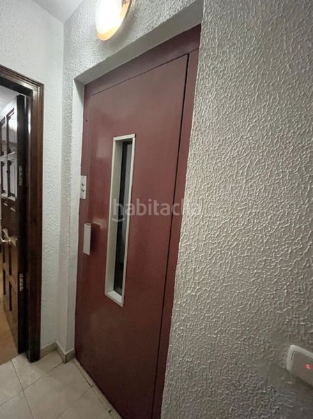 Foto e738bd2a-25e5-47a7-8584-69522fe515fc. Pis amb xemeneia calefacció a Centre Palamós